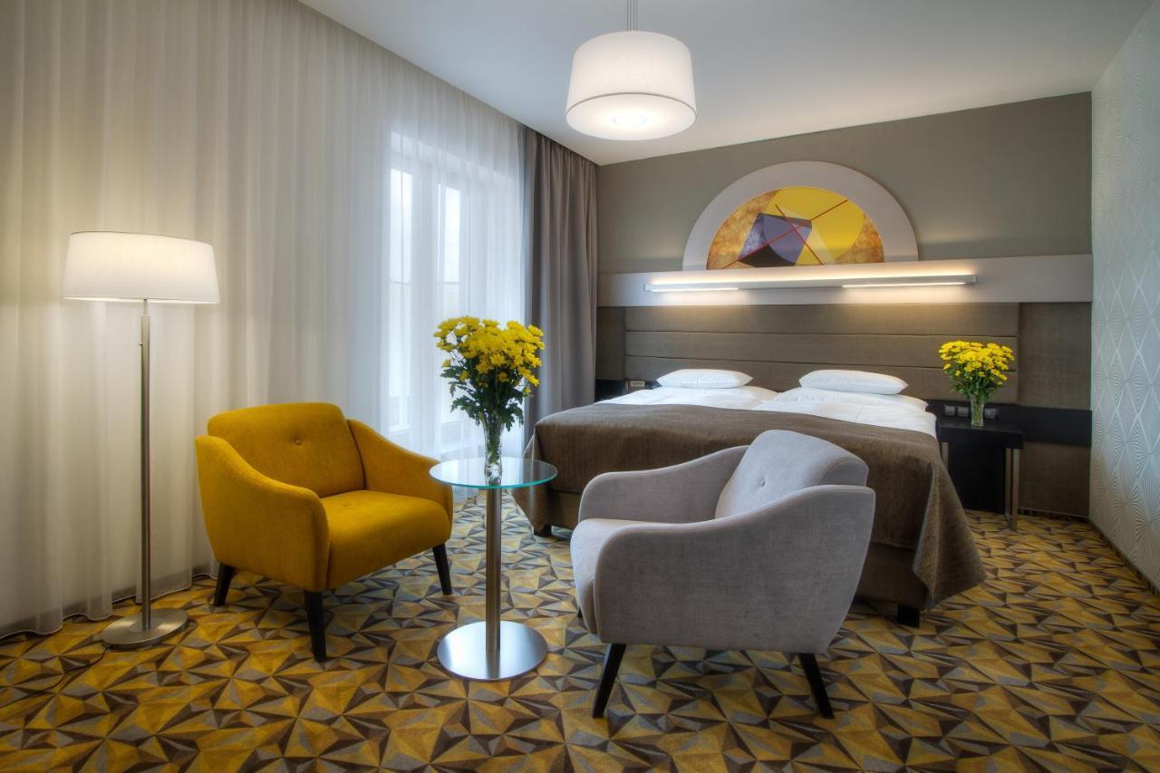 Hotel Essence Прага Екстериор снимка