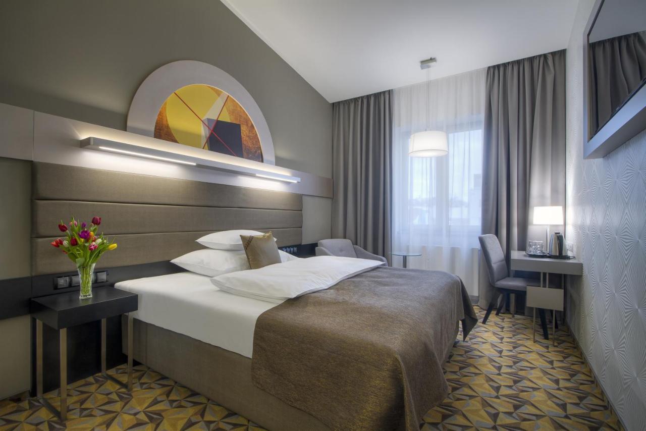 Hotel Essence Прага Екстериор снимка